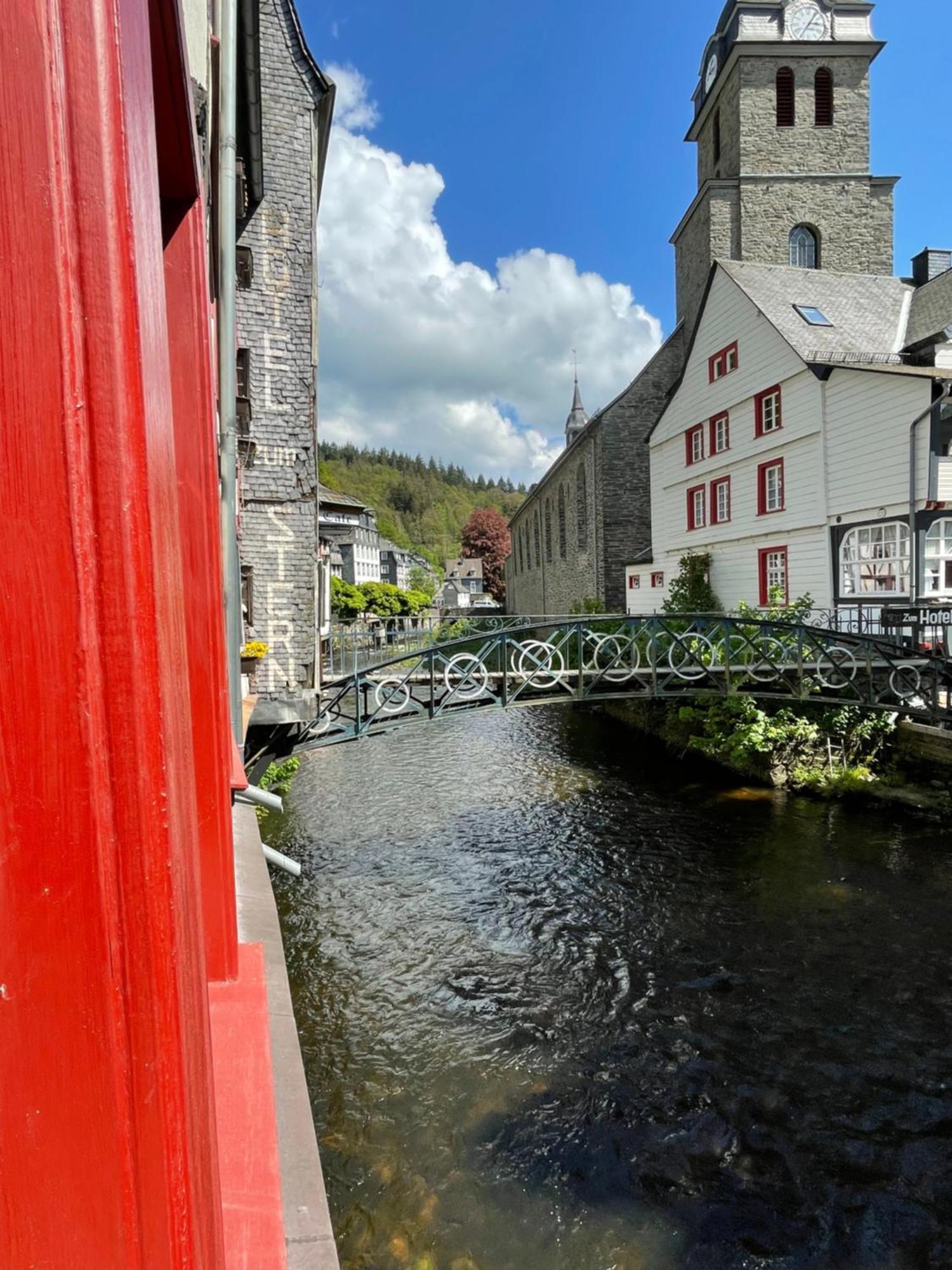 Apartment Am Fluss Im Haus An Der Rur 몬샤우 외부 사진